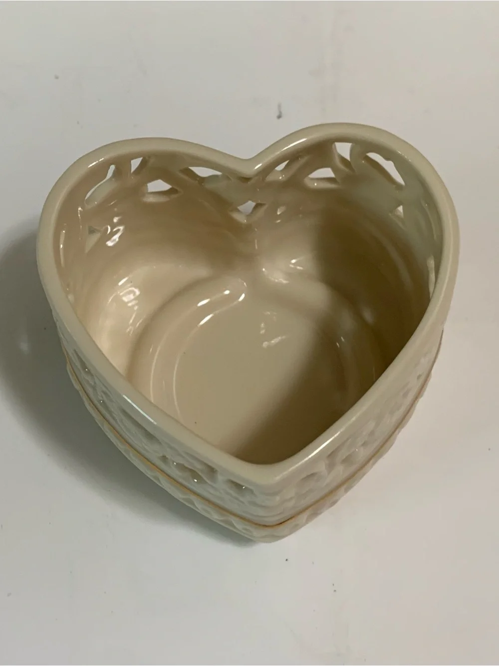 PARTYLITE Victorians Heart Porcelain Tealight Candle Holder P7297 NEW in Box